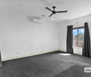 Beautifully renovated - Photo 3