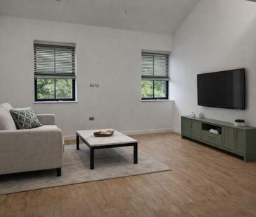 Studio 4, 290-294 High Street - Photo 1