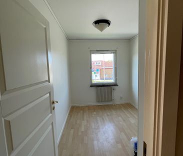 Carlavägen, Eskilstuna - Photo 1