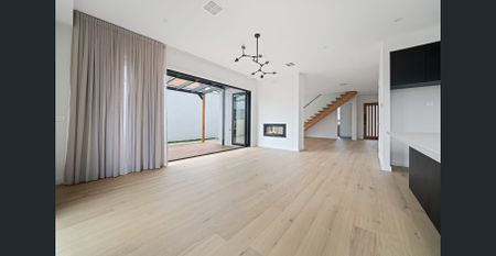 When Luxury and Location Combine, a Masterpiece is Created! - Photo 4