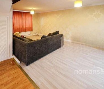 Northborough Road, Slough, Berkshire, SL2 - Photo 3