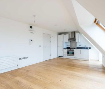 Ocean present to you this exquisite one-bedroom furnished flat for ... - Photo 1