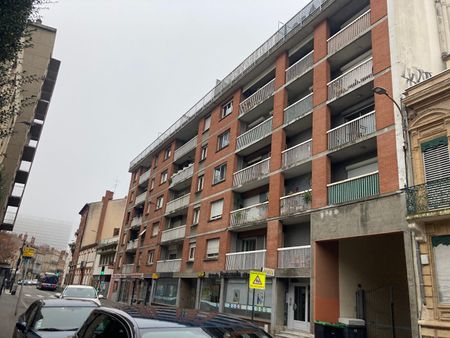 T2 Jeanne-d'Arc avec balcon et garage, vue dégagée et ascenseur - Photo 5