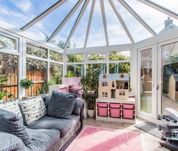 3 bedroom detached house to rent - Photo 3