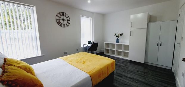 1 bedroom in a house share to rent - Photo 1