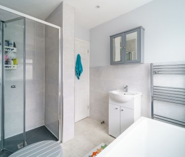 3 bedroom Semi-detached house to rent - Photo 5