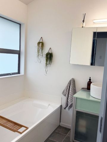 Coastal Beach Haven - Photo 3