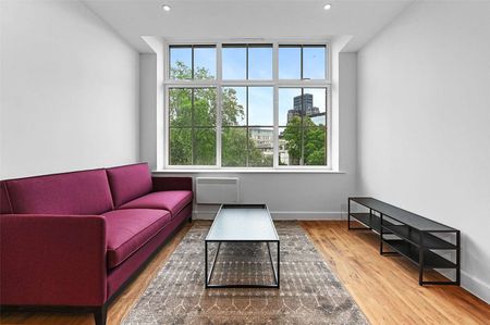 West Smithfield, London, EC1A 9HX - Photo 2