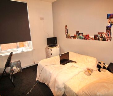 7 Bed - 16 Chestnut Avenue, Hyde Park, Leeds - LS6 1BA - Student - Photo 3