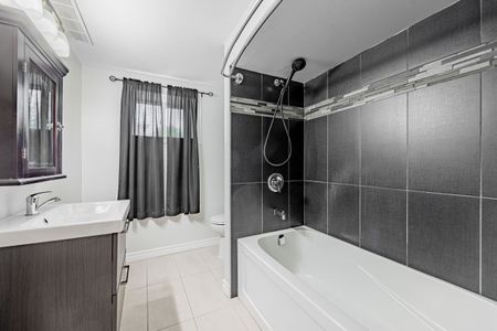 For Lease - 1362 Cawthra Road Unit# Lower, Mississauga, Ontario - Photo 2