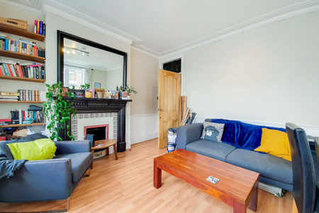 Green Lanes, London, N4 - Photo 3