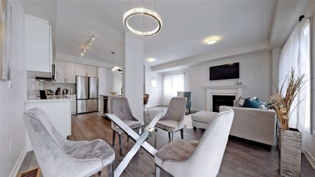 For Lease - 20 Churchlea Mews, Orillia, Ontario - Photo 4