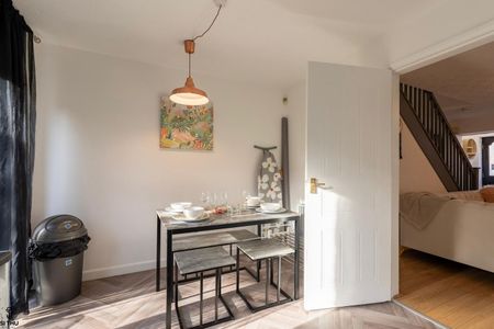 2 Bed Semi-Detached House, Greton Close, M13 - Photo 5