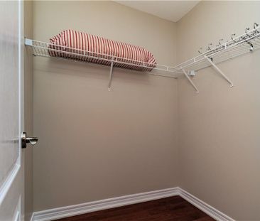 For Lease - 1256 Jezero Crescent, Oakville, Ontario - Photo 4