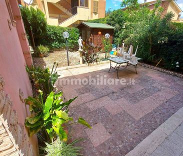 Villa unifamiliare via Lavinio 10, Zona Domitilla, Ladispoli - Photo 5
