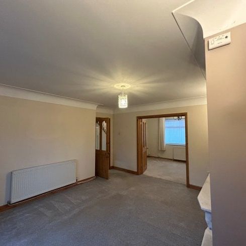 Westminster Drive, Bromborough - Photo 1