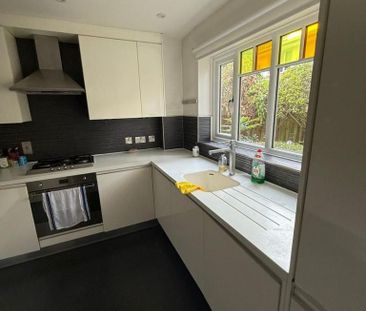 3 bedroom terraced house to rent - Photo 6