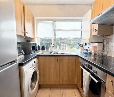 2 bedroom maisonette to rent - Photo 3