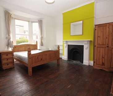 4 bedroom terraced house to rent - Photo 6