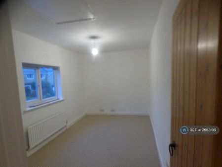 2 bedroom terraced house to rent - Photo 3