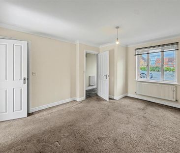 3 bedroom semi-detached house to rent - Photo 4
