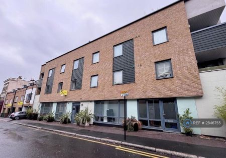 2 bedroom flat to rent - Photo 3