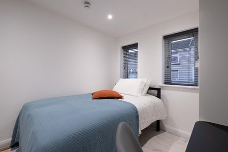 6 bedroom flat to rent - Photo 4
