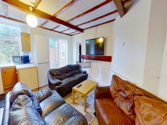 7 bedroom house to rent - Photo 1