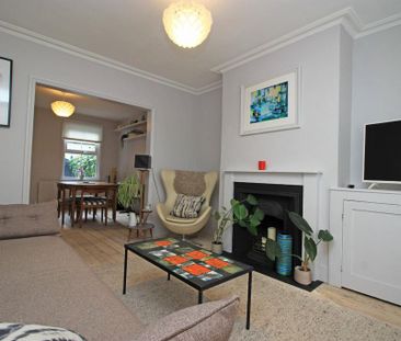 2 bedroom end of terrace house to rent - Photo 3