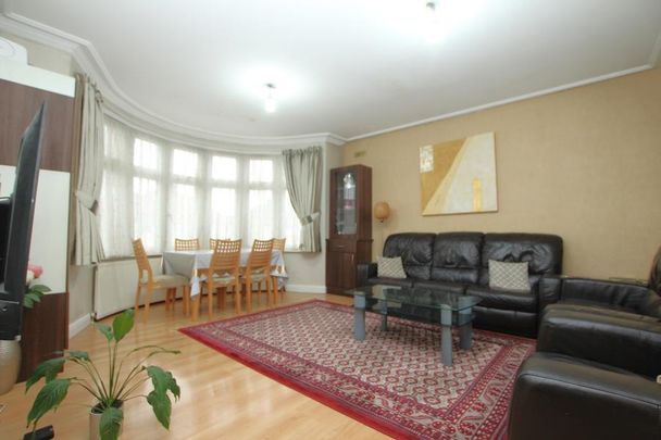 3 bedroom apartment to rent - Photo 1