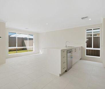 ROOM FOR ALL - BRAND NEW FAMILY HOME - Photo 4