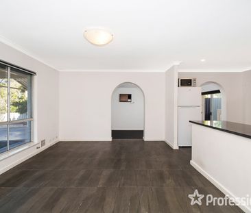 Charming 5 x 2 in sought after Greenwood! - Photo 2