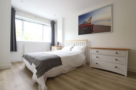 5 bedroom townhouse to rent - Photo 3