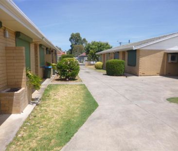 Two bedroom unit in quiet location - Photo 1