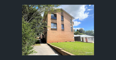 Spacious First Floor Apartment in Prime Location... - Photo 3