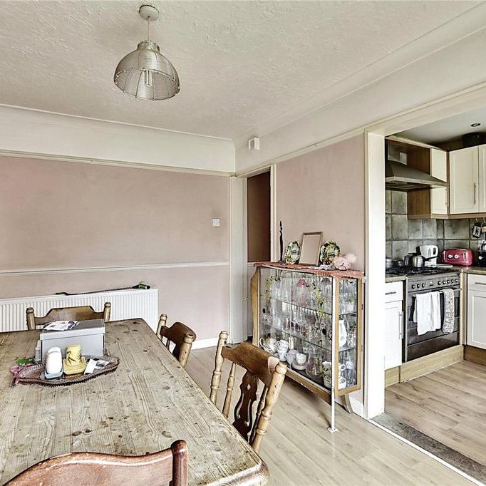 1 bedroom property to rent - Photo 1