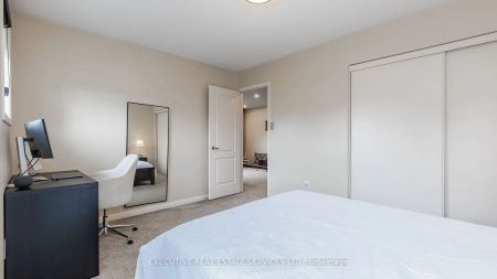 Detached Home For Lease | W9253315 - Photo 4