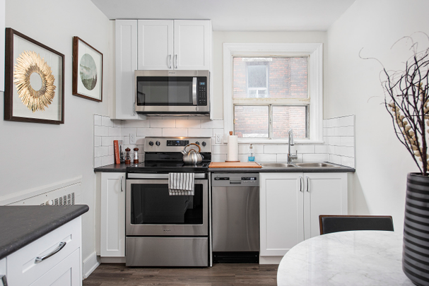 113-123 Emerald Street South - Photo 1