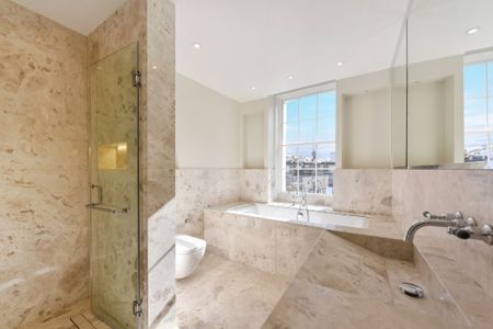 4 bedroom terraced house with 4 receptions and 2 bathrooms in Hyde Park, W2 - Photo 3