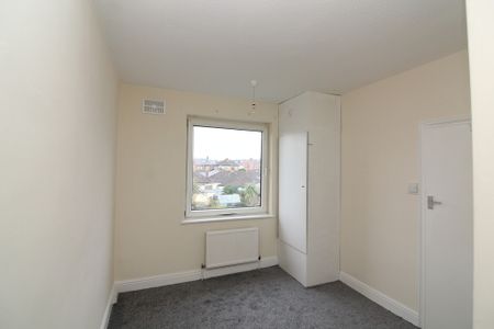 2 Bedroom Semi-Detached House - Photo 5