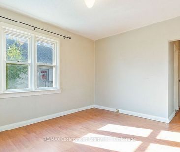 For Lease - 115 Stewart Street, Oakville, Ontario - Photo 1