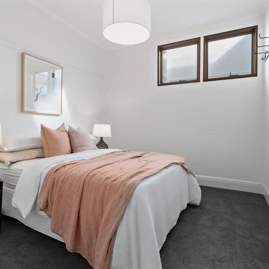 Spacious 3-Bedroom St Kilda Rental with Modern Upgrades and Alfresco Living - Photo 1