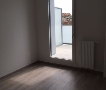 Location Appartement 3 pièces 67m² - Photo 2