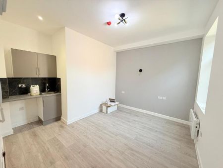 Studio to rent - Photo 2