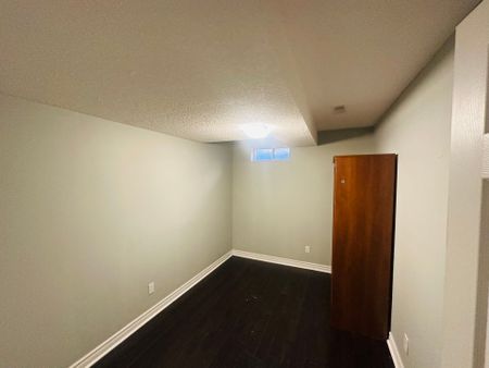 For Lease - 776 Mccue Drive, Oshawa, Ontario - Photo 4