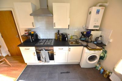 1 bedroom Flat in Midland Road, Leeds - Photo 4