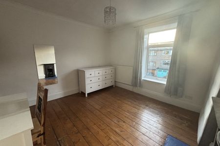 Bates Street - Photo 4