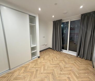 Studio to rent - Photo 5