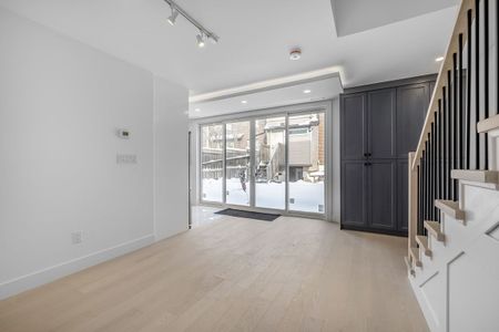 For Lease - 635 Annette Street Unit# Laneway, Toronto, Ontario - Photo 2