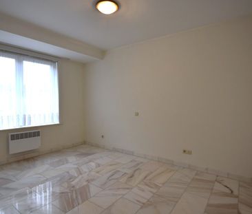 Ruim 2-slpk appartement in hartje Rumbeke - Foto 6